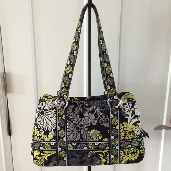 Rare 2 slant front pockets large Vera Bradley. New - Picture 2 of 3